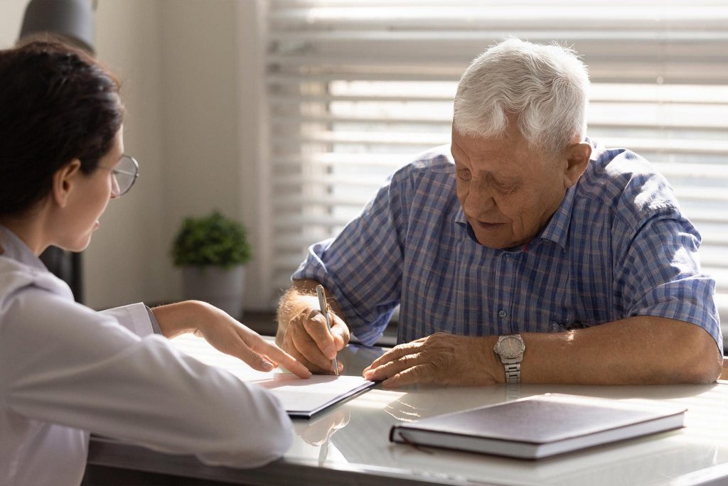 Les démarches pour souscrire à une mutuelle santé senior